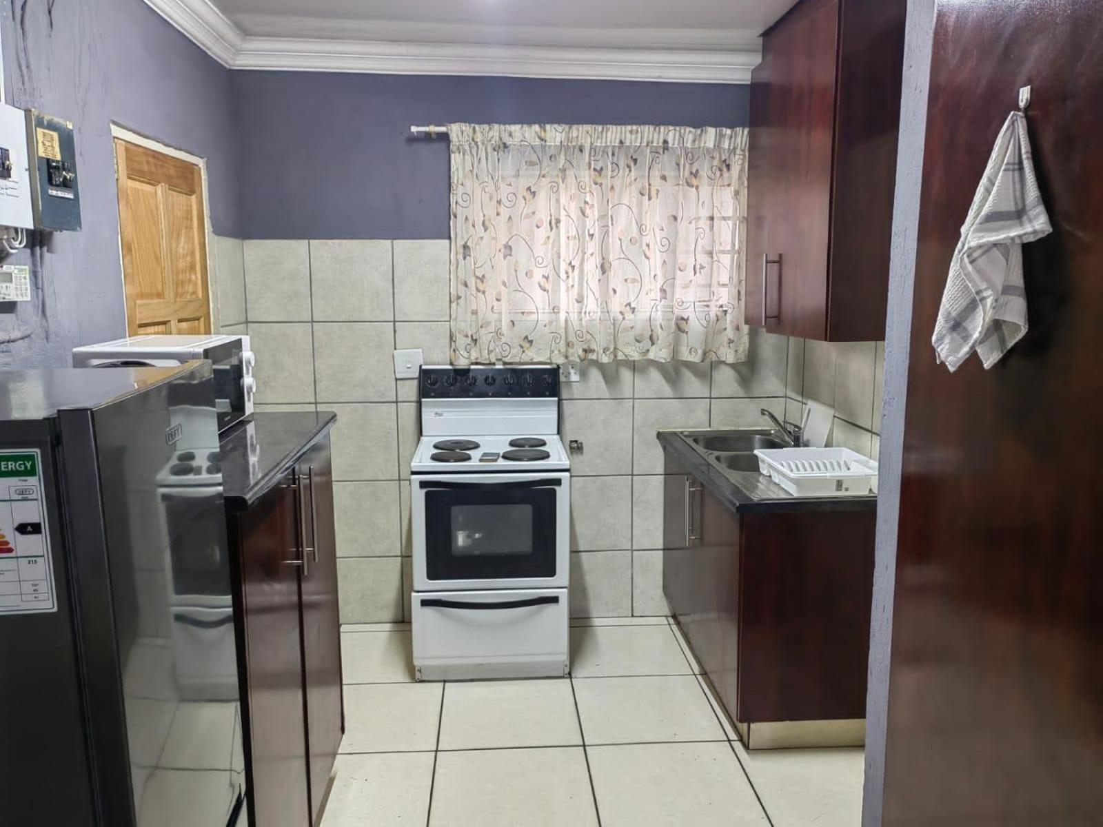 Sibahlenomhlambi Guesthouse Springs  Room photo