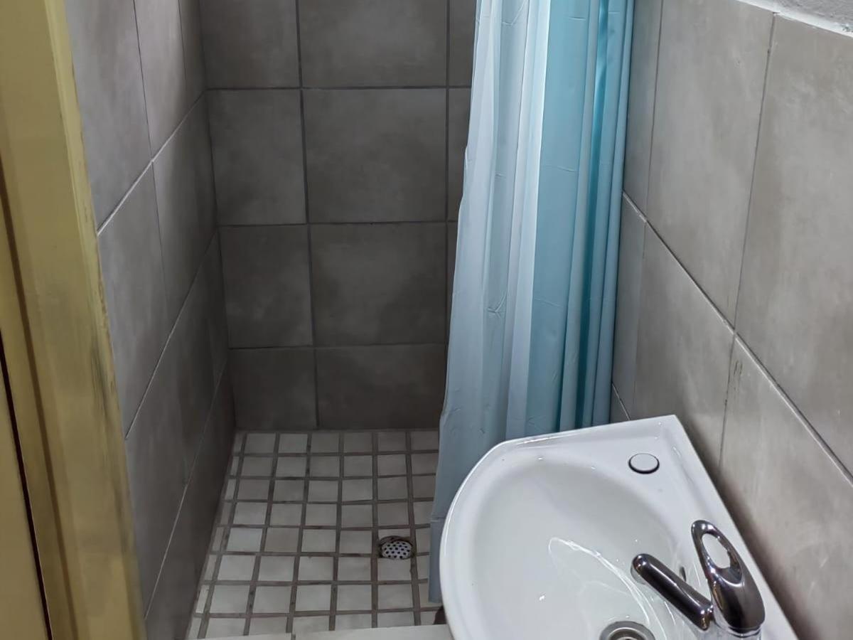 Sibahlenomhlambi Guesthouse Springs  Room photo